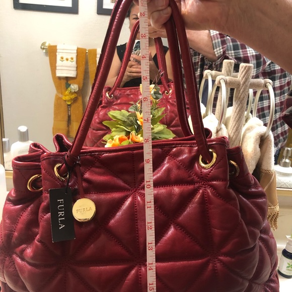 FURLA Shopper Handbag,Gorgeous Cherry Red, Dust bag, PRICE REDUCED! - Picture 9 of 10